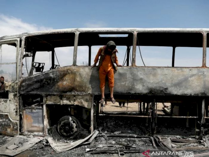 Mengerikan, Komplotan Bandit Bakar Bus, 30 Penumpang Terbakar hingga Tewas