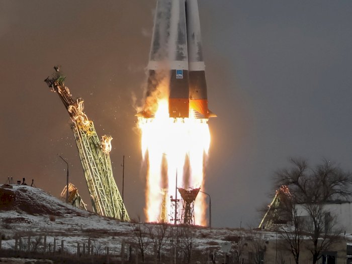 Peluncuran Pesawat Ruang Angkasa Soyuz MS-20, Membawa Miliarder Jepang, Ini Foto-fotonya