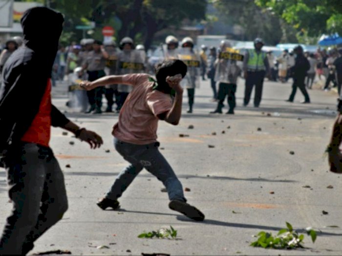 Rusuh di Maluku, Belasan Warga Tertembak Peluru Polisi!