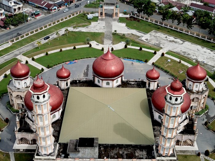 Wisata Religius Masjid Agung Baitul Makmur Aceh Barat, Berikut Foto-fotonya