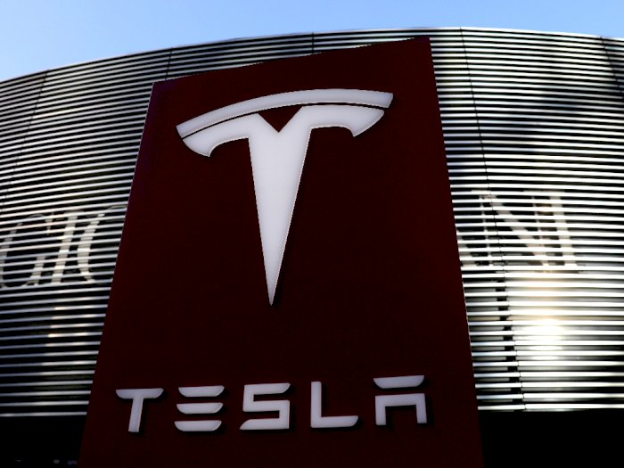 Tesla Mengatakan Tidak Bisa Kirimkan Tesla Model X & S selain Amerika Utara