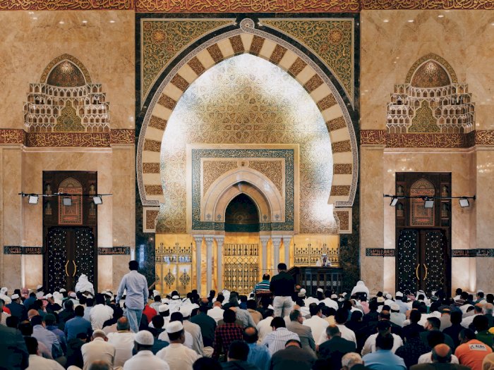 Niat Sholat Jumat Berjamaah di Masjid dan Tata Cara yang Benar
