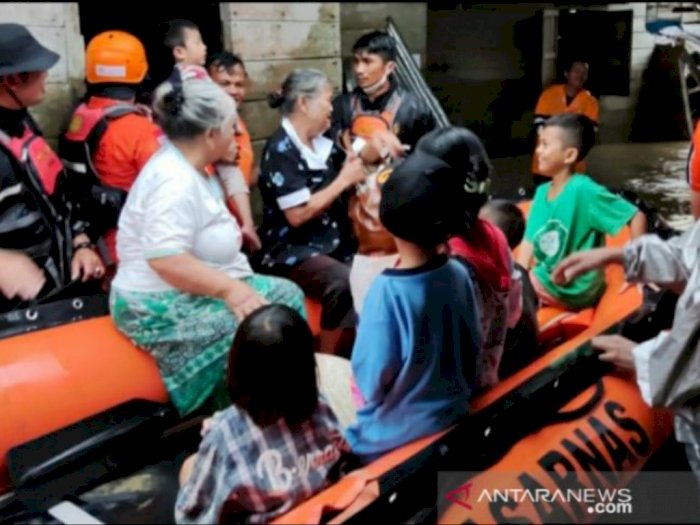 Banjir Sepinggang Orang Dewasa, Basarnas Nias Evakuasi Warga Gunungsitoli