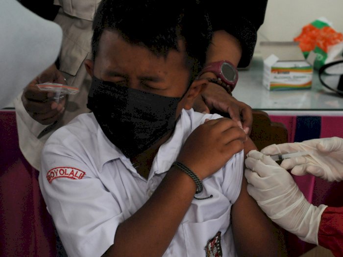 Vaksinasi COVID-19 Siswa SD di Boyolali, Berikut Foto-fotonya