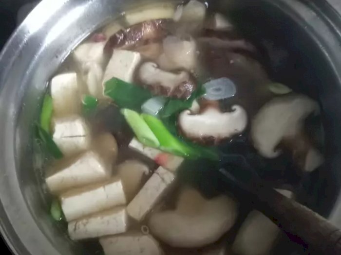 Begini Cara Membuat Sup Ayam Jamur Shitake