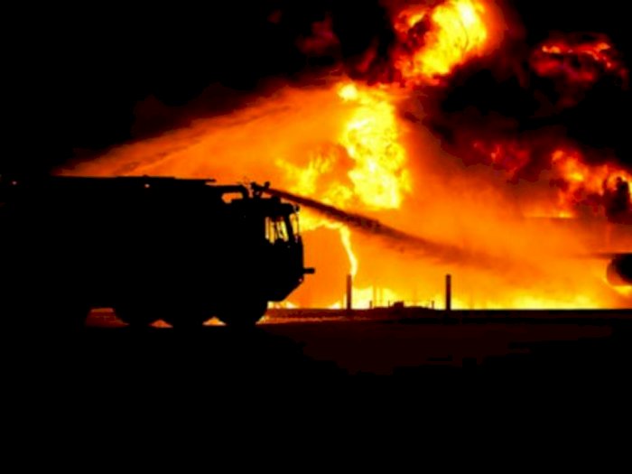 Gudang Kimia di Cengkareng Terbakar, Puluhan Personel Damkar Diterjunkan