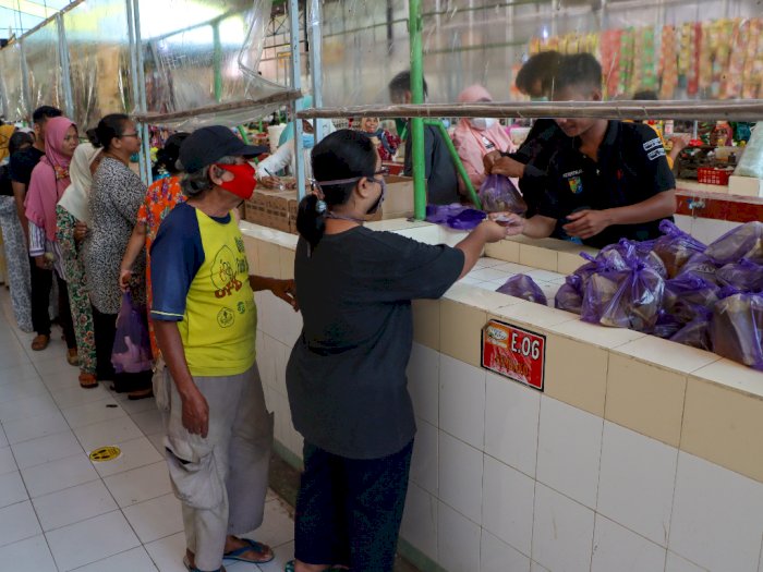 Operasi Pasar Minyak Goreng di Pekalongan, Berikut Foto-fotonya