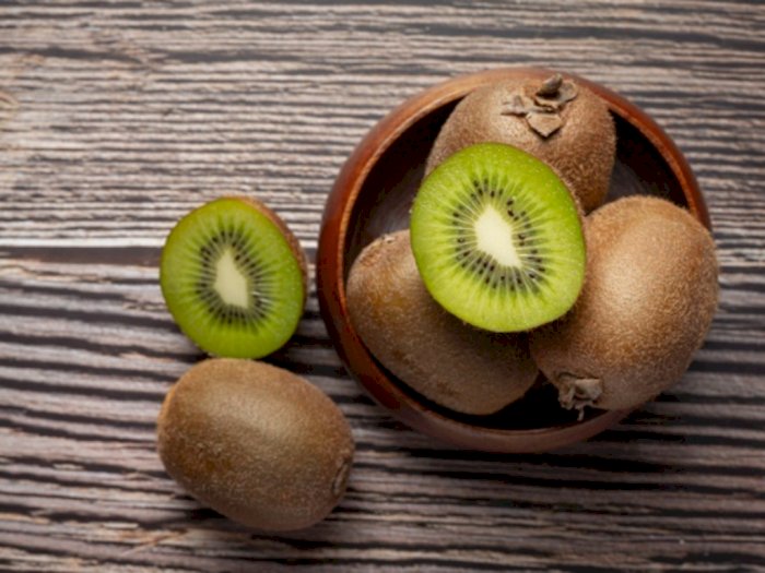 Bisa Dimakan Seperti Apel, Kulit Buah Kiwi yang Berbulu Ternyata Punya Banyak Nutrisi