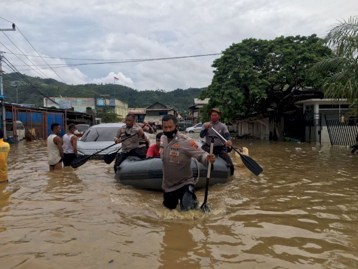 Jayapura Diterjang Banjir Bandang, 7 Orang Meninggal 
