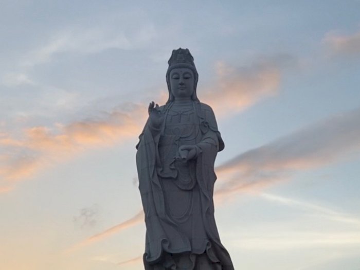 Enggak Usah ke China, Patung Dewi Kwan Im Raksasa Ada di Bali!