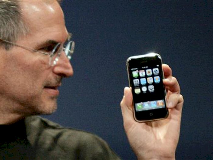 iPhone kini Berusia 15 Tahun sejak Diperkenalkan Steve Jobs 