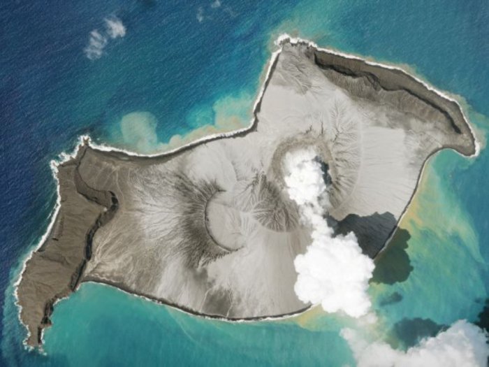 Gunung Berapi Meletus di Tonga, 2 Pulau Sempat Hilang karena Tsunami
