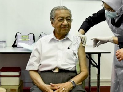 Mahathir Mohamad Masuk ke CCU Institut Jantung Negara