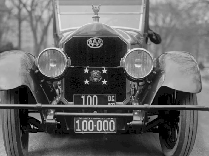 Wajib Dimiliki Kendaraan Bermotor, Begini Sejarah dan Fungsi dari Plat Kendaraan