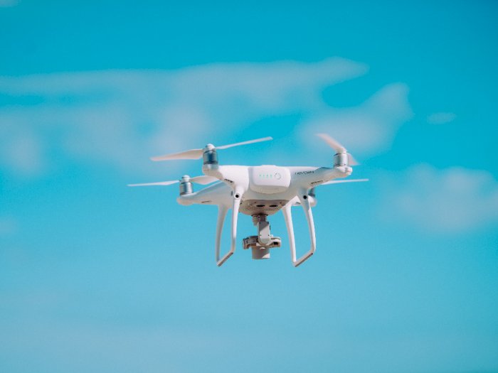 Masyarakat Awam Uni Emirat Arab Kini Dilarang Terbangkan Drone, kok Bisa?