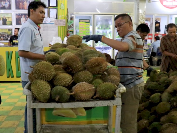 Ingin Berburu Durian Medan? Ke Dua Warung Ini Aja! 