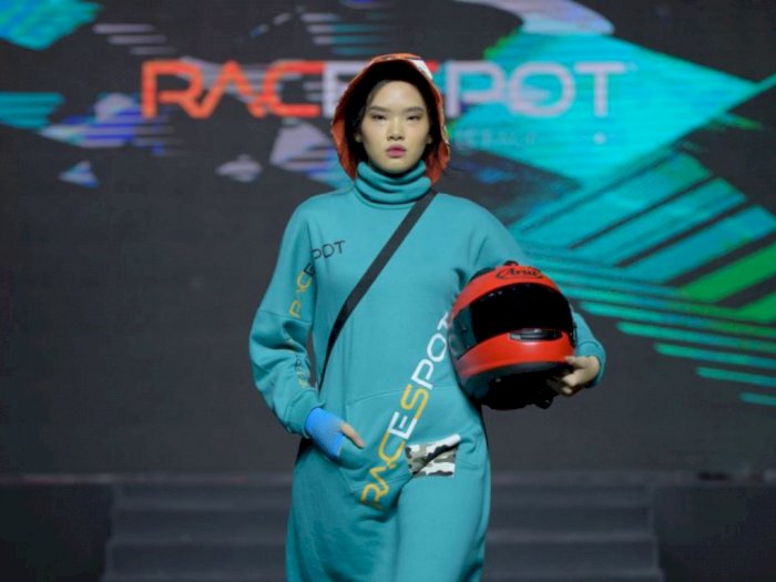 Tampil Stylish, Desainer Lisa Fitria Luncurkan Merek Busana Bergaya Otomotif di JFT 2022 
