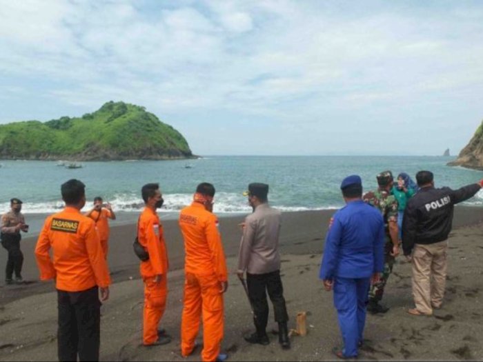 Ritual Berakhir Tragis di Pantai Payangan Jember, 10 Orang Tewas