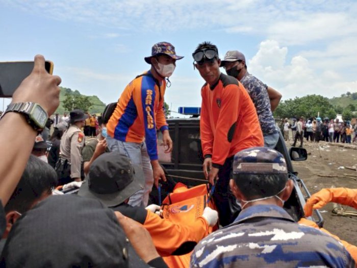 Polisi Selidiki Kasus Ritual di Pantai Payangan Jember yang Menewaskan 11 Orang