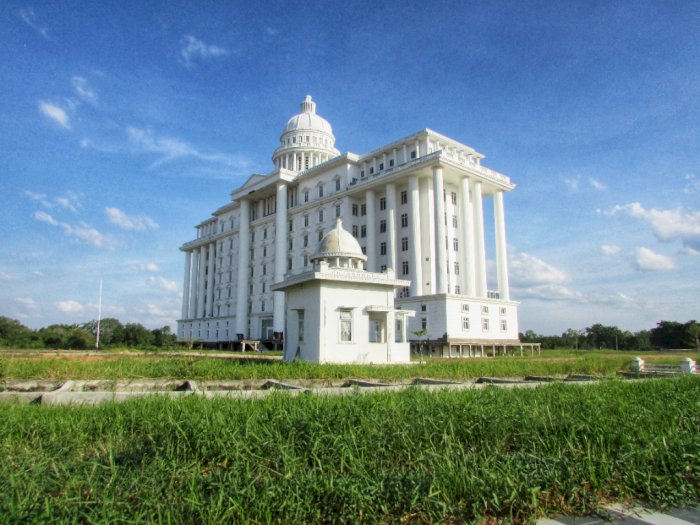 Gedung Capitol Amerika ‘Pindah’ ke Riau, Ada Cerita Miris di Baliknya!