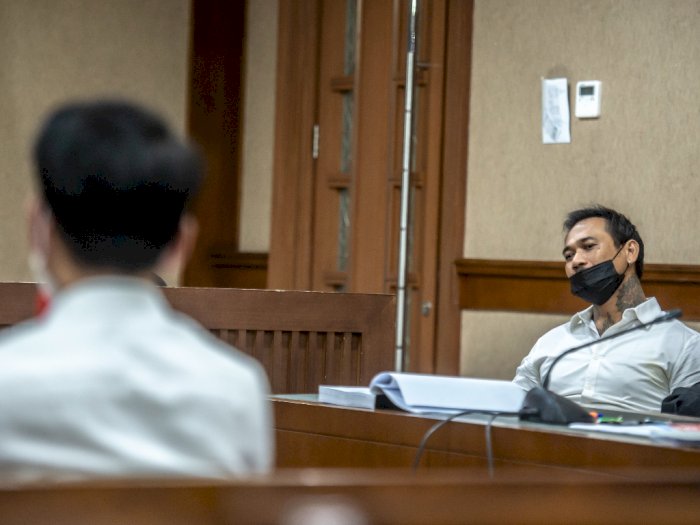 Hari Ini, Jaksa Bacakan Tuntutan Kasus Dugaan Pengancaman Jerinx ke Adam Deni