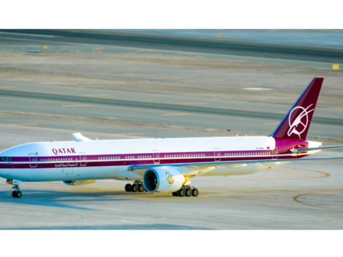 Qatar Airways Rayakan Ulang Tahun ke-25 dengan Menghadirkan Pesawat Levery Retro Unik