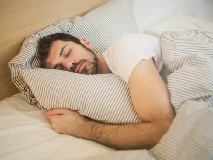 Kualitas Tidur Menurun Seiring Bertambahnya Usia, Ini Penjelasan Ilmiahnya
