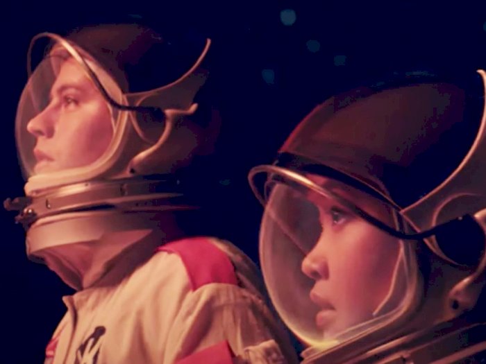 Trailer Film Komedi Romantis 'Moonshot', 2 Aktor Ini akan Jatuh Cinta di Mars
