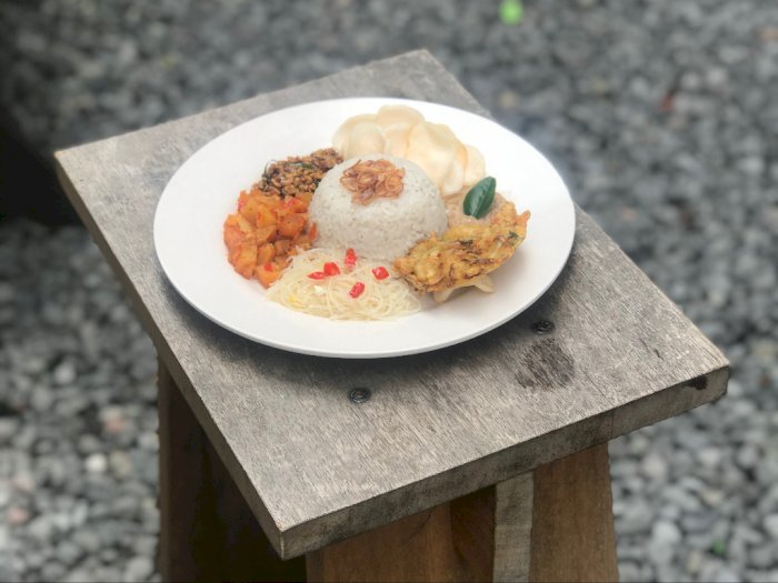 Kreatif! Anak Kost Jual Nasi Uduk Berkonsep Kafe, Harganya Semurah di Warung