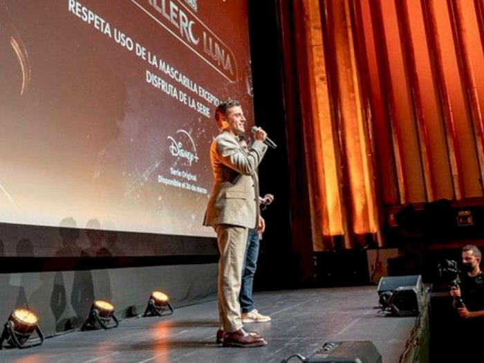 Oscar Isaac Memberikan Kejutan untuk Fans di Pemutaran Perdana Spesial 'Moon Knight'