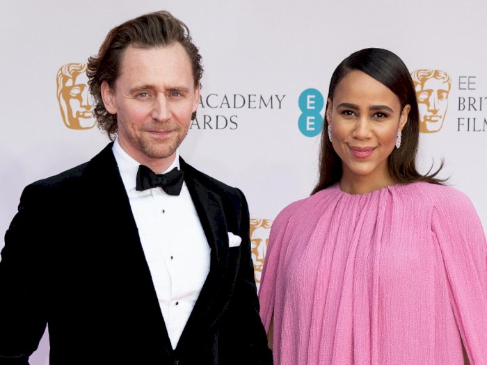 Tom Hiddleston Bertunangan dengan Zawe Ashton, Aktor yang Main di 'Captain Marvel 2'
