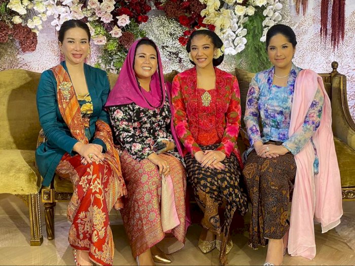 Momen Annisa Pohan hingga Sri Mulyani Antre Dawet di Nikahan Putri Tanjung: Ga Beli Rugi