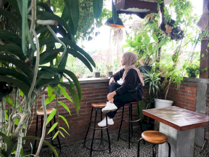 Hidden Gem di Malang! Kafe Rumahan di Dalamnya Banyak Tanaman, Auto Nyaman