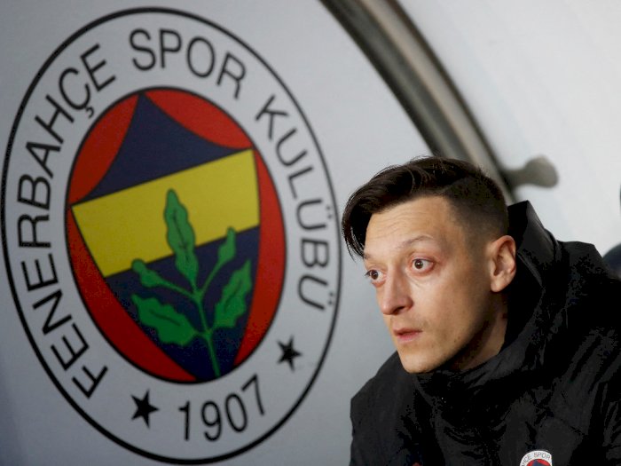 Ozil Didepak dari Skuad Fenerbahce Gegara Cekcok dengan Pelatih?