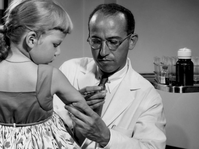 Sejarah 26 Maret: Vaksin Polio Berhasil Diuji yang Kelak Cegah Anak-anak dari Kelumpuhan
