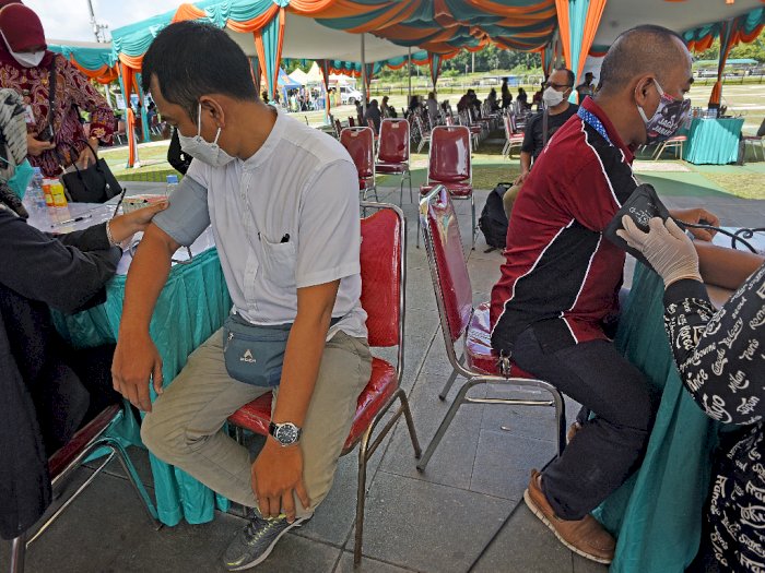 Warga Indonesia yang Sudah Disuntik Dua Dosis Vaksin COVID-19 Capai 157 Juta Orang