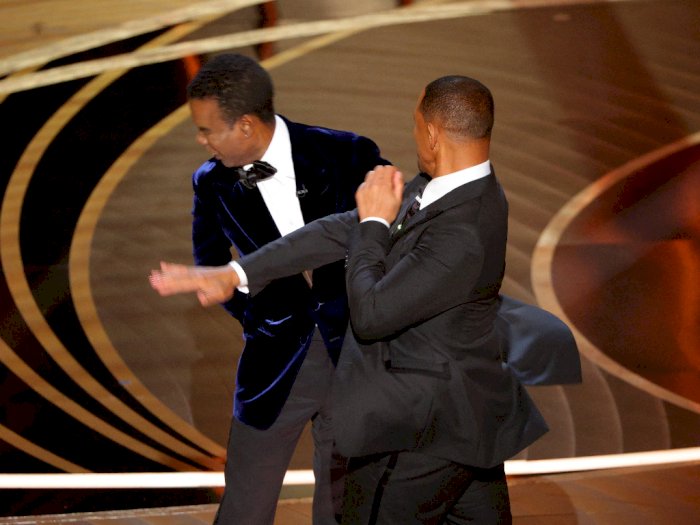 Momen Will Smith Pukul Chris Rock di Panggung Oscar 