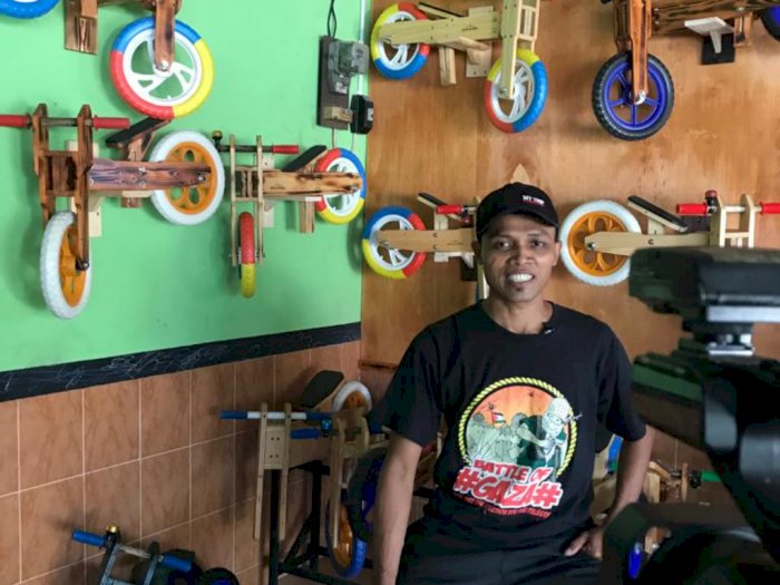 Gara-gara Covid-19, Pria Ini Sukses Bikin Sepeda Kayu Banjir Pesanan hingga Malaysia!