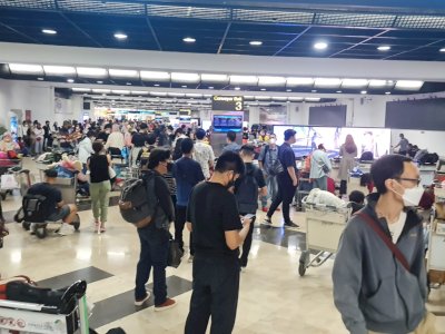 Viral Penumpukan Penumpang Tunggu Bagasi di Bandara Soekarno-Hatta, Lion Air Minta Maaf