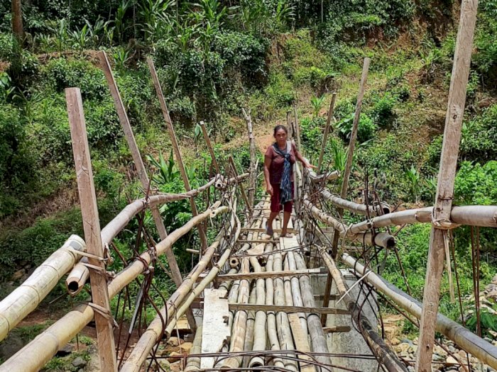 Menteri PUPR Tolong! Kehabisan Biaya, Jembatan Swadaya di Ponorogo Menantang Maut