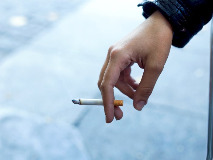 Selain Kanker, Merokok juga Bisa Membahayakan Kesehatan Mata