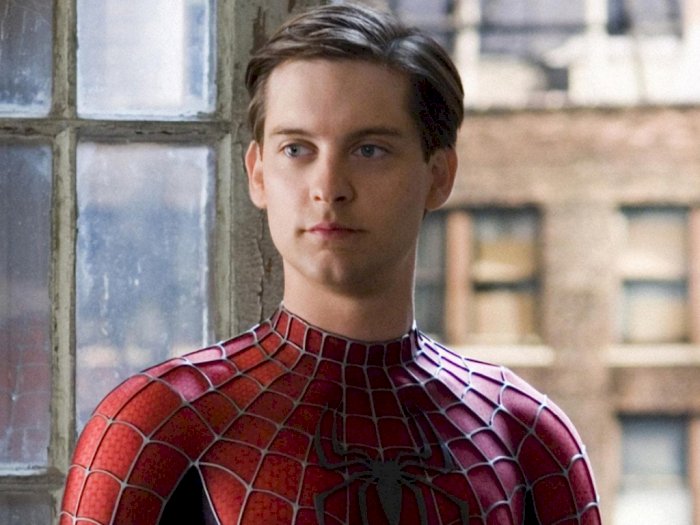 Sam Raimi Ungkap Ingin Seproyek Lagi dengan Tobey Maguire, Tapi Bukan Spider-Man