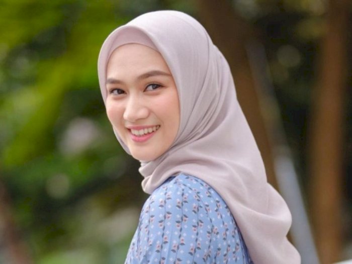 Melody Laksani Eks JKT48 Ngaku Tak Menunda Waktu Salat Selama Puasa Bulan Ramadhan