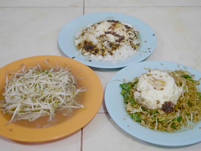 Cuma Nasi Telur Ceplok tapi Viral Sampai ke Jakarta, yang Makan Rela Antre! 