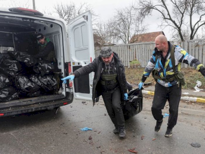 Kuburan Massal Berisi Puluhan Mayat Ditemukan di Dekat Kota Kiev Ukraina
