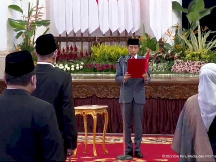 Jokowi Resmi Lantik Anggota KPU dan Bawaslu Periode 2022-2027