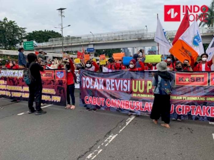 Demo di DPR, Massa Buruh: Tidak Usah Khawatir, Ini Aksi Damai