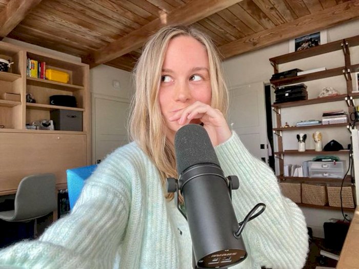 Brie Larson Bagikan Momen Dirinya dalam Semacam Sesi Rekaman, Bintangi Film Baru?
