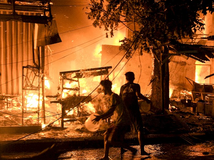 Anies akan Beri Bantuan Modal ke Pedagang yang Terdampak Kebakaran di Pasar Gembrong