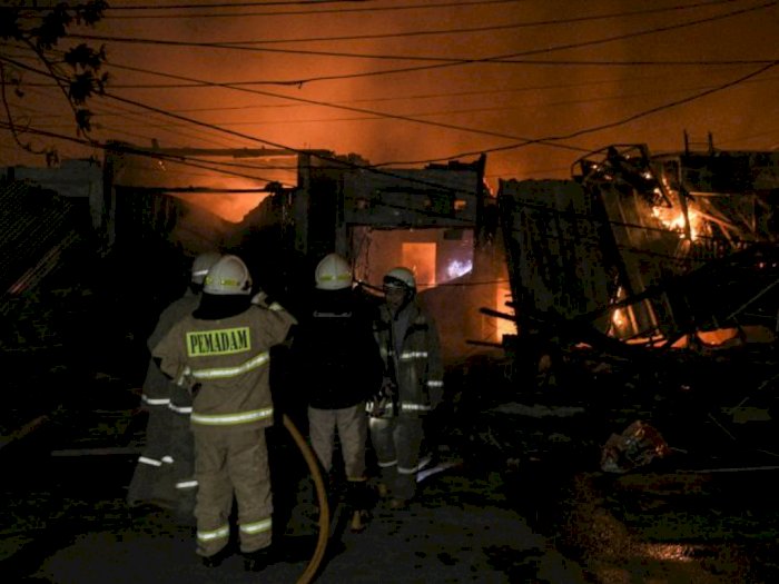 5 Fakta Kebakaran Dahsyat Pasar Gembrong: Anies Turun Tangan hingga Kerugian Rp1,5 Miliar